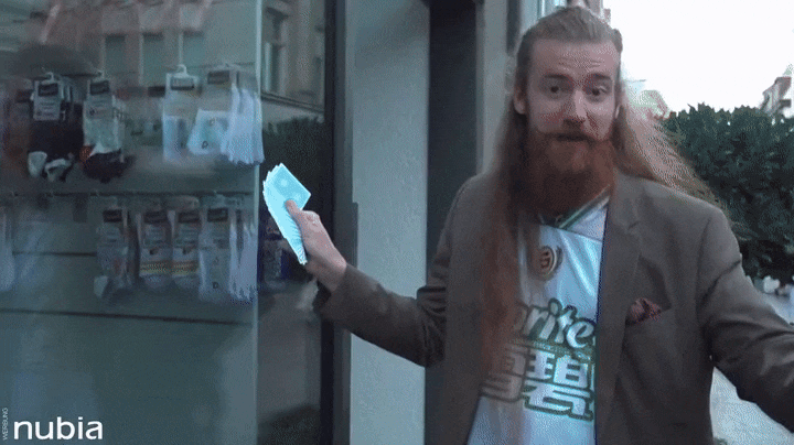 카드가-유리를-통과하는-마술-0-이미지