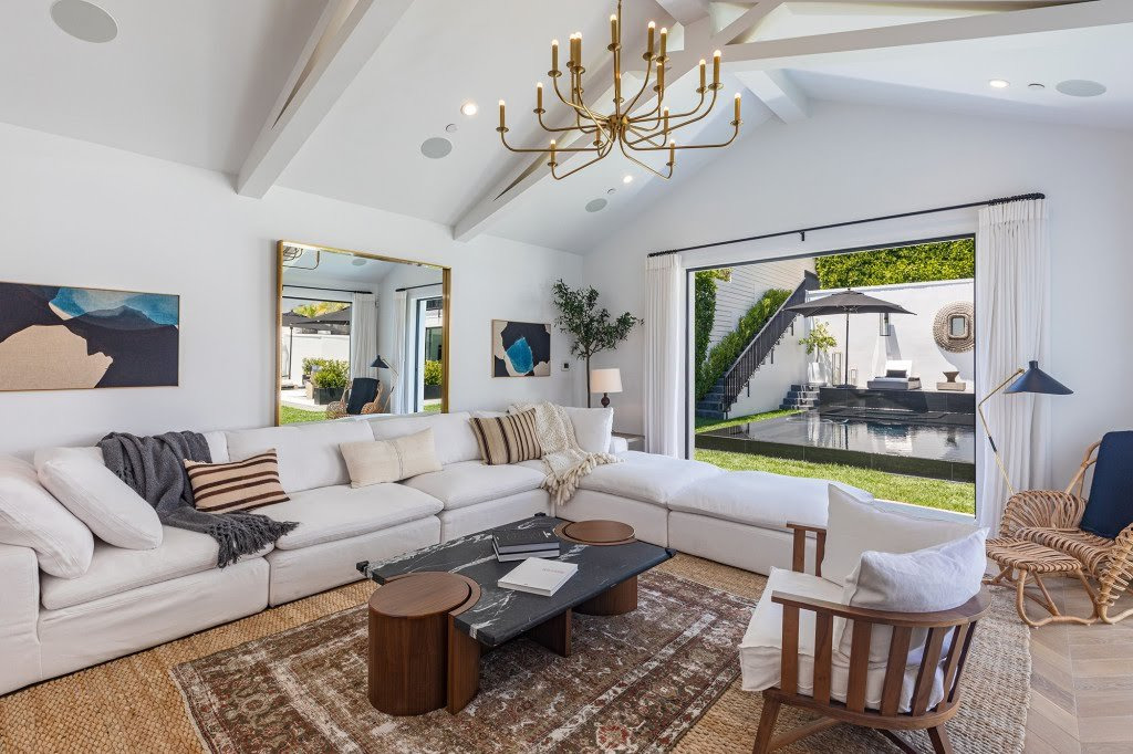 리한나가-현재-거주-중인-190억원-LA-집.jpg-6-이미지