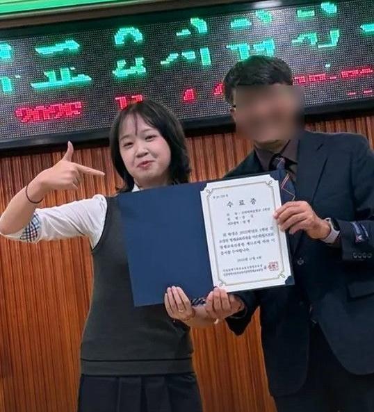 응팔-아역-‘진주’-연기한-김설-“영재원-수료했어요”-1-이미지