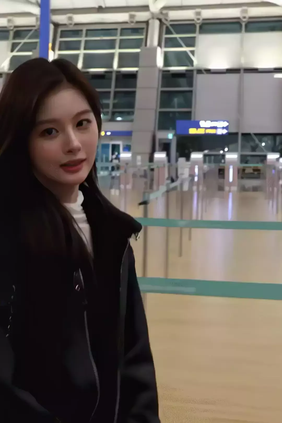 출국하는-엔믹스-설윤-10-이미지