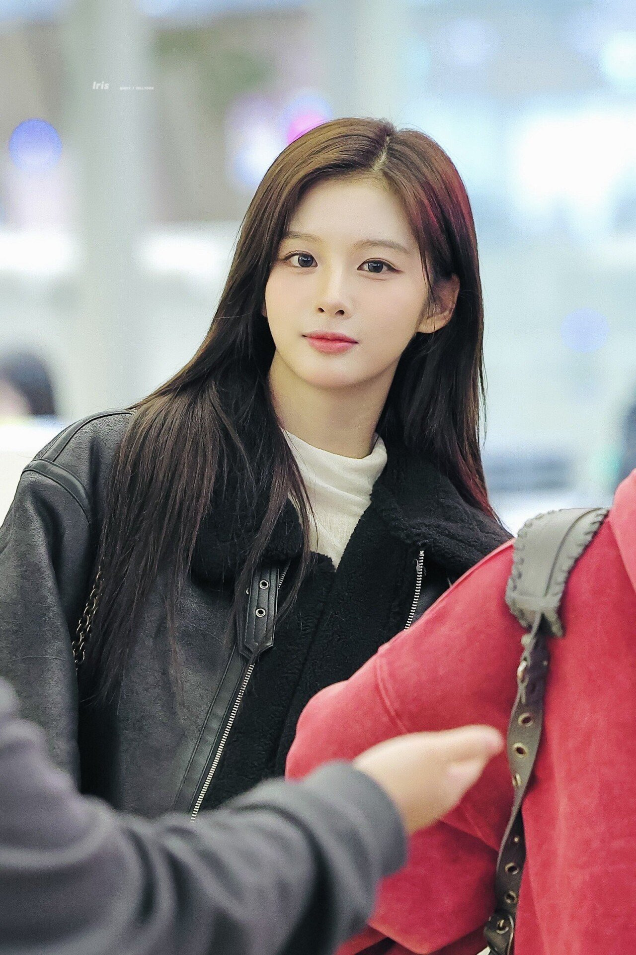 출국하는-엔믹스-설윤-0-이미지