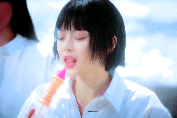 뉴진스-버블검(Bubble-Gum)-뮤비에서-유독-반응-좋은-장면-5-이미지