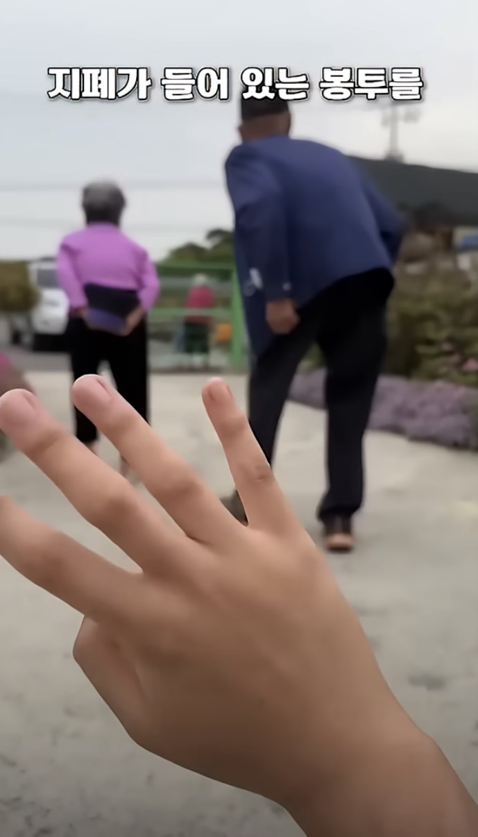 최근-난리난-광장시장-바가지-논란을-점화시킨-유튜버를-광장시장측에서-아무리-몰아가도-사람들이-입모아-“그럴-사람-아님”라고-하는-이유-15-이미지