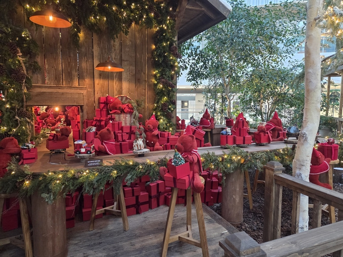 더현대-서울-2025-크리스마스-장식---해리의-크리스마스-공방-1-이미지