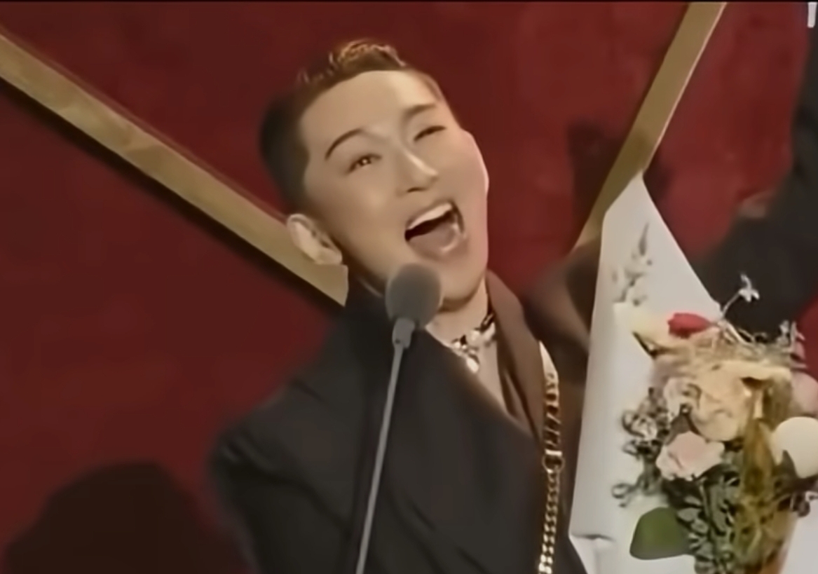 인맥-넓은-김호영이-누구도-섭섭하지-않게-수상-소감을-말하는-방법.avi-0-이미지