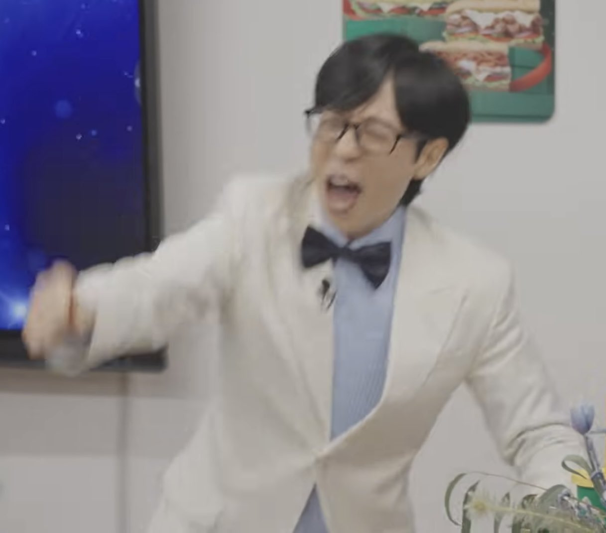 ???-:-내-연예인이-축하공연-하러갔는데-반응-이렇게-해주면-어때?-2-이미지