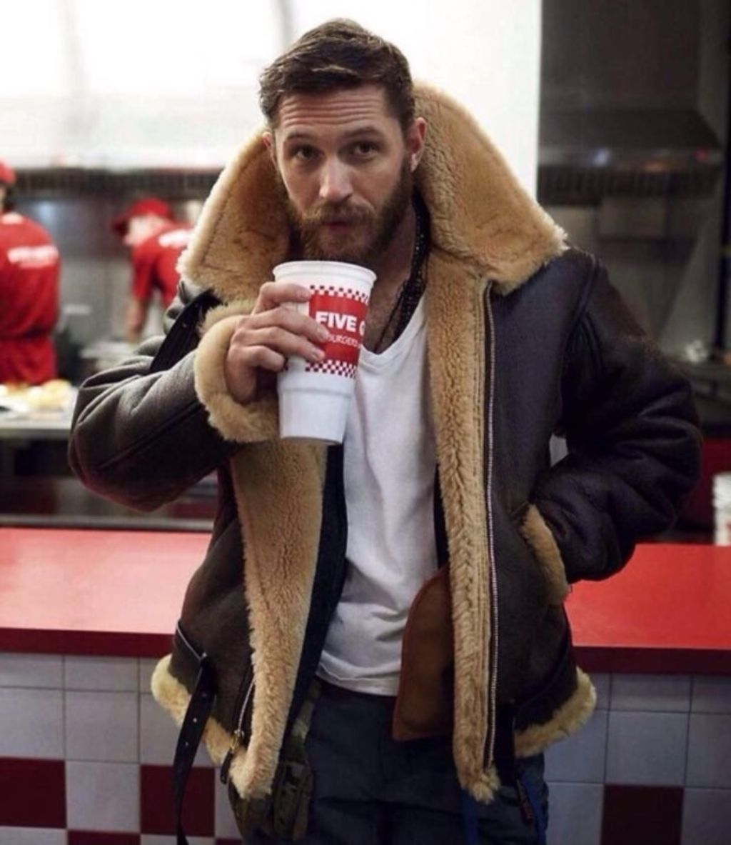 톰하디-무스탕-입은-변우석-1-이미지