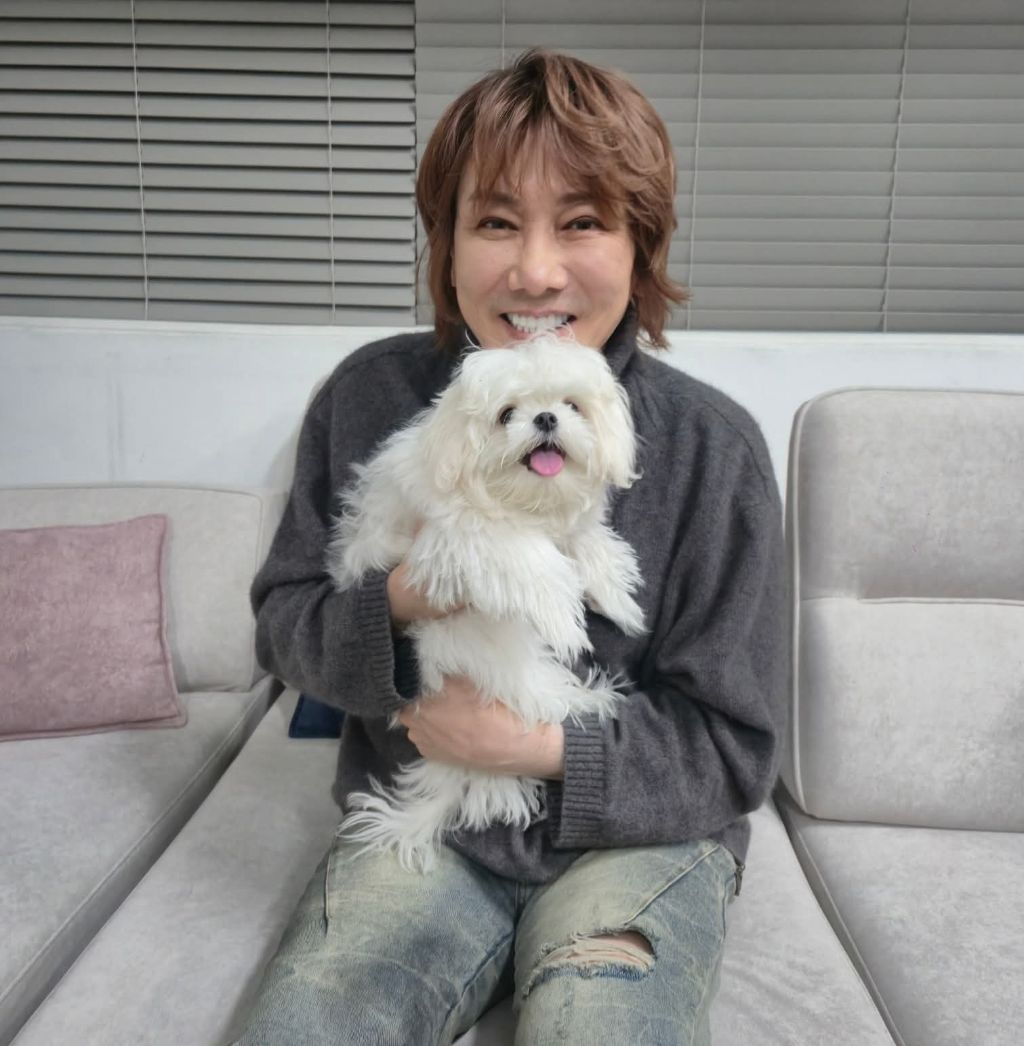 가수-김장훈이-입양한-강아지-1-이미지