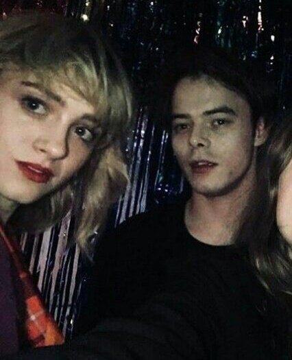 옷-잘-입는걸로-유명한-넷플릭스-'기묘한-이야기'-속-실제커플-21-이미지