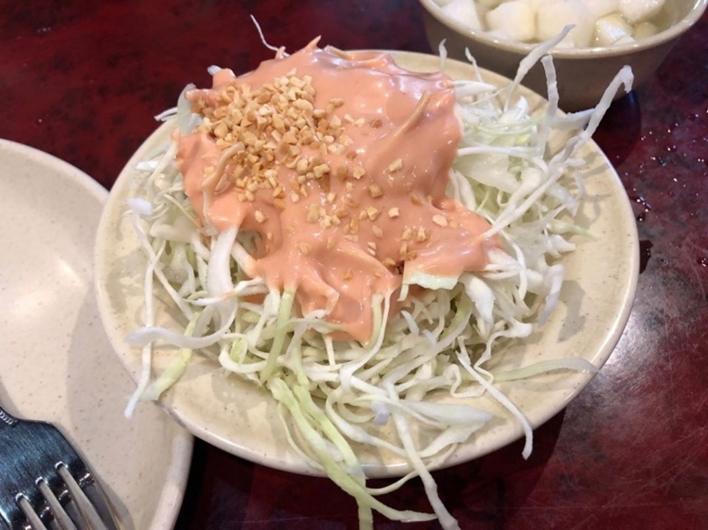 음식점-가면-나오는-양배추-샐러드-드레싱-호vs불호-0-이미지