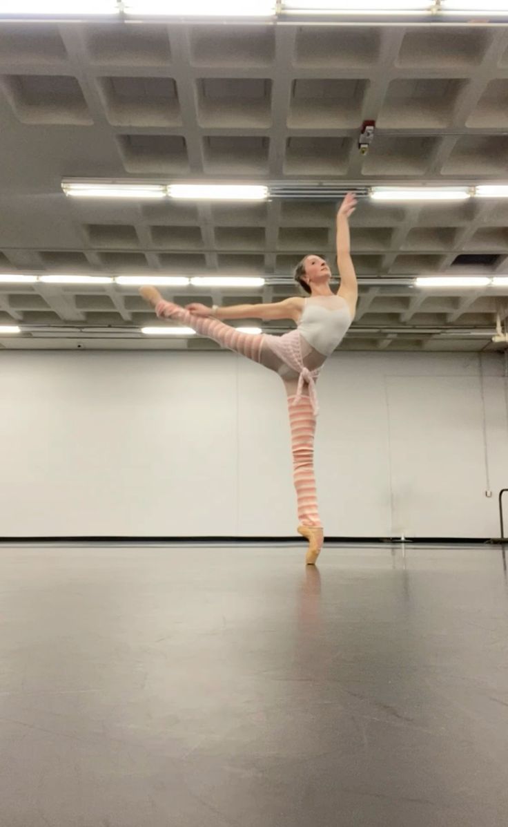 발레🩰💝-레그워머의-계절..😶‍🌫️-3-이미지