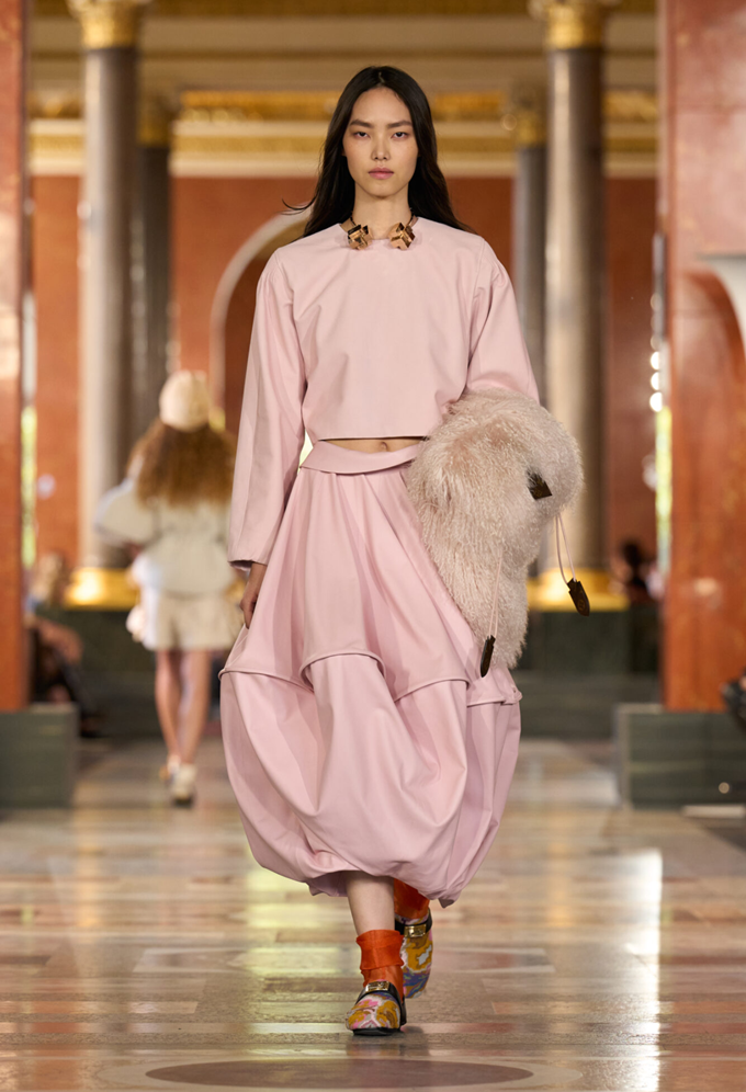 2026년-봄-패션계가-밀고있다는-트렌드-19-이미지