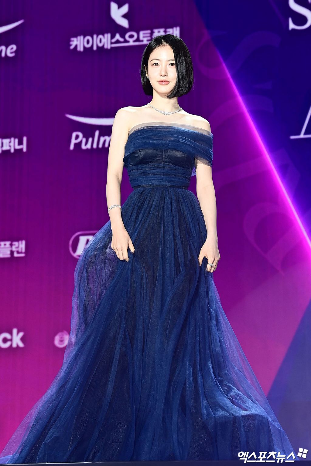 신예은-이채민-하영-차주영-아이유-(2025-서울콘-에이판-스타-어워즈-레드카펫)-4-이미지