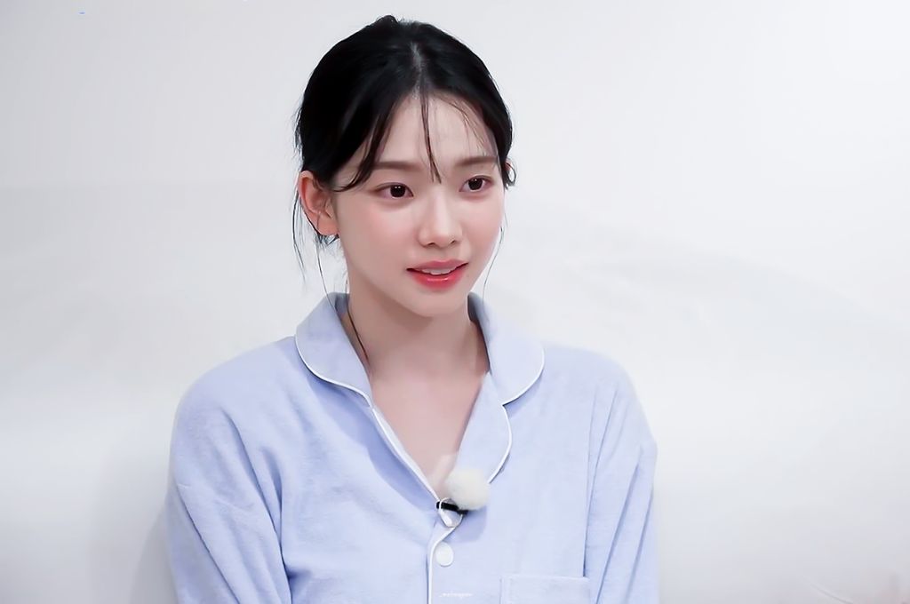 화장-지우면-순둥한-얼굴되는-카리나.gif-7-이미지