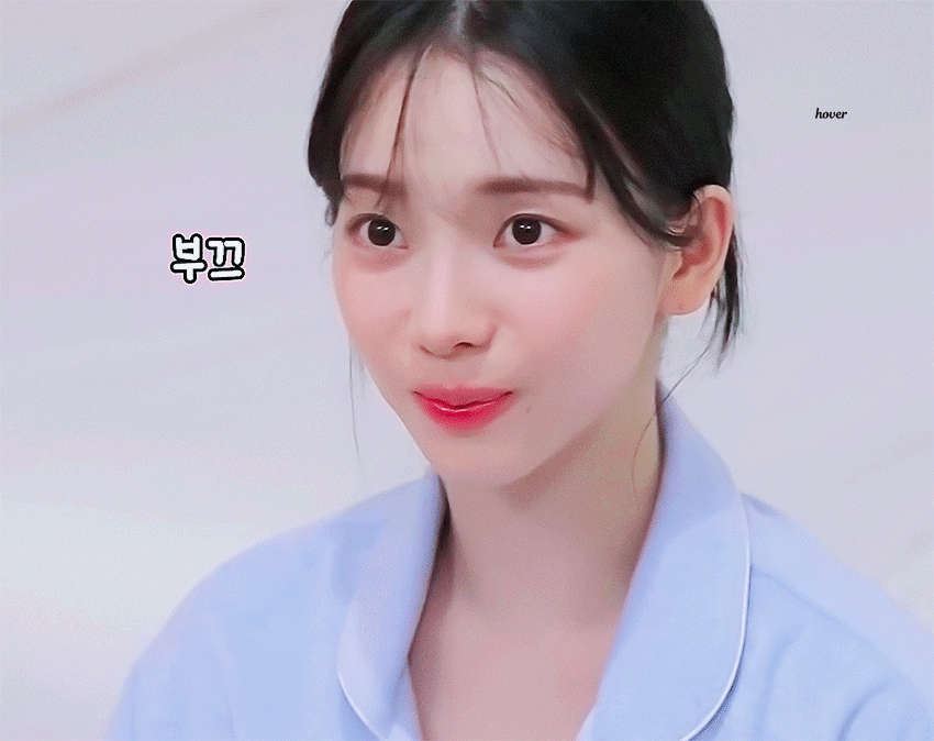 화장-지우면-순둥한-얼굴되는-카리나.gif-0-이미지