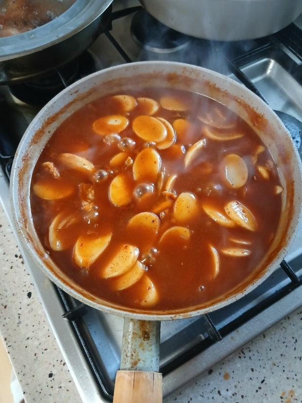 진짜-호불호-갈리는-떡볶이.....-1-이미지