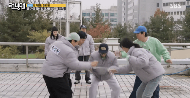 [런닝맨]-오늘자-갑자기-이상한-유재석-0-이미지