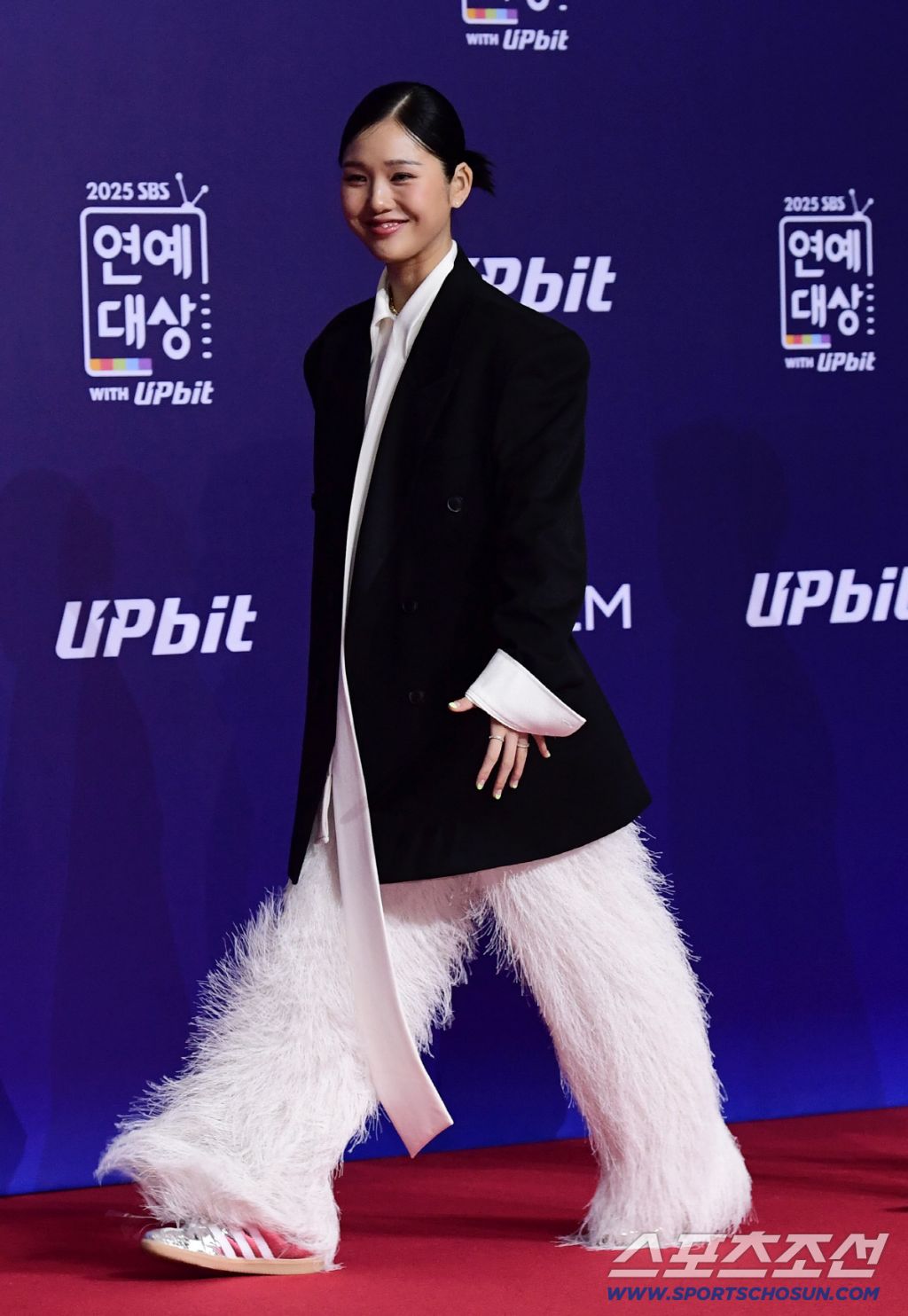 오마이걸-미미-SBS-연예대상-레드카펫-6-이미지