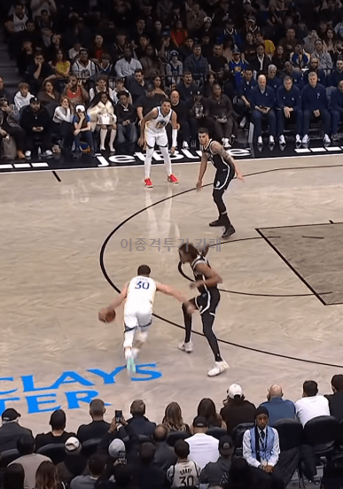 앤드원-얻어내고-가족-찾는-커리-0-이미지