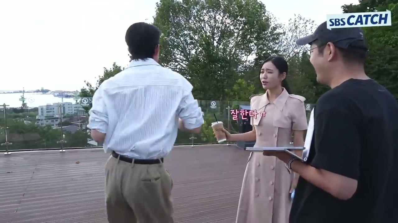 [키스는괜히해서]-의외로(?)-안은진과의-댄스장면에서-리드-다-하는-장기용.jpg-22-이미지