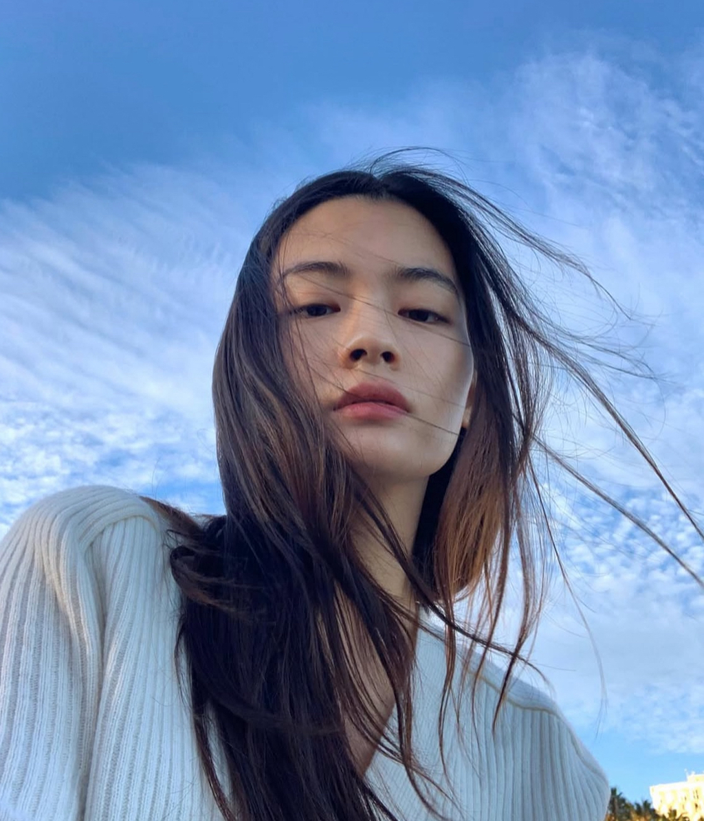 깨끗한-분위기가-있는-모델-황지민-6-이미지