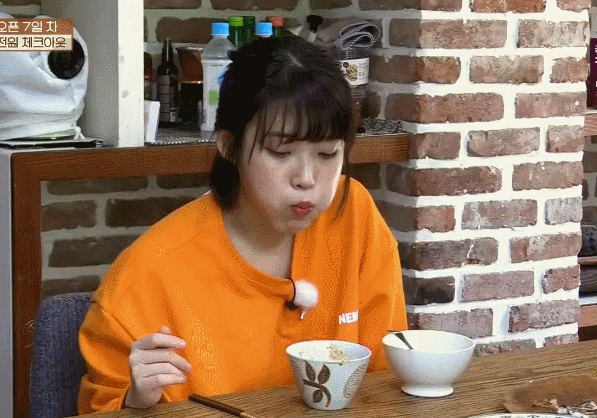 8년전-효리네-민박-속-아이유.gif-11-이미지