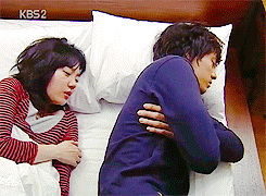 동시-방영됐던-두-드라마-속-여주인공들-gif-22-이미지