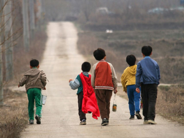 “아빠,-산에-갔다-올게요”-11년-만에-유골로-발견된-초등생-5명···부모-옆에-선-한-사람-[김수호의-리캐스트]-1-이미지