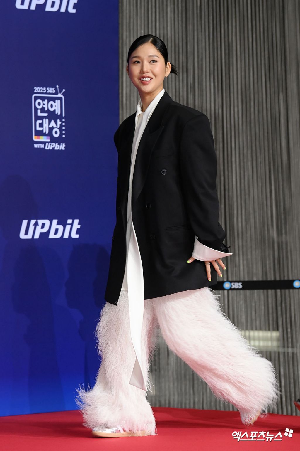 오마이걸-미미-SBS-연예대상-레드카펫-5-이미지