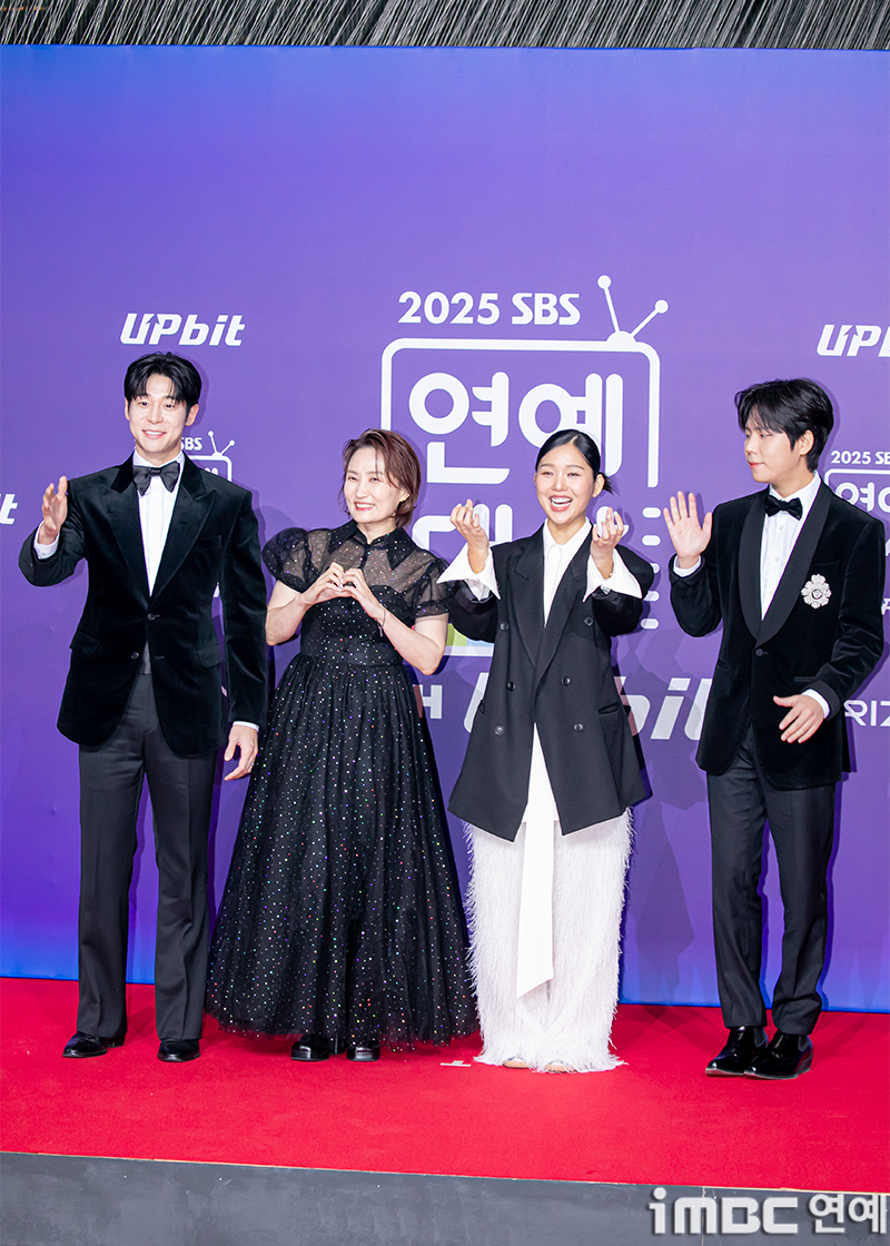 오마이걸-미미-SBS-연예대상-레드카펫-3-이미지