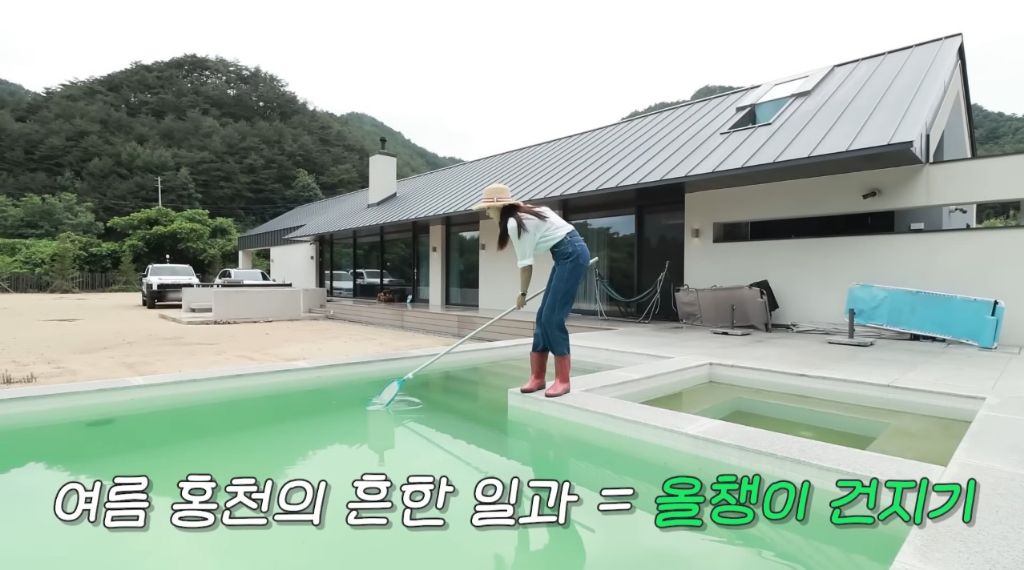 한혜진의-홍천집-망한-포인트-중-하나가-야외-수영장인-이유-7-이미지