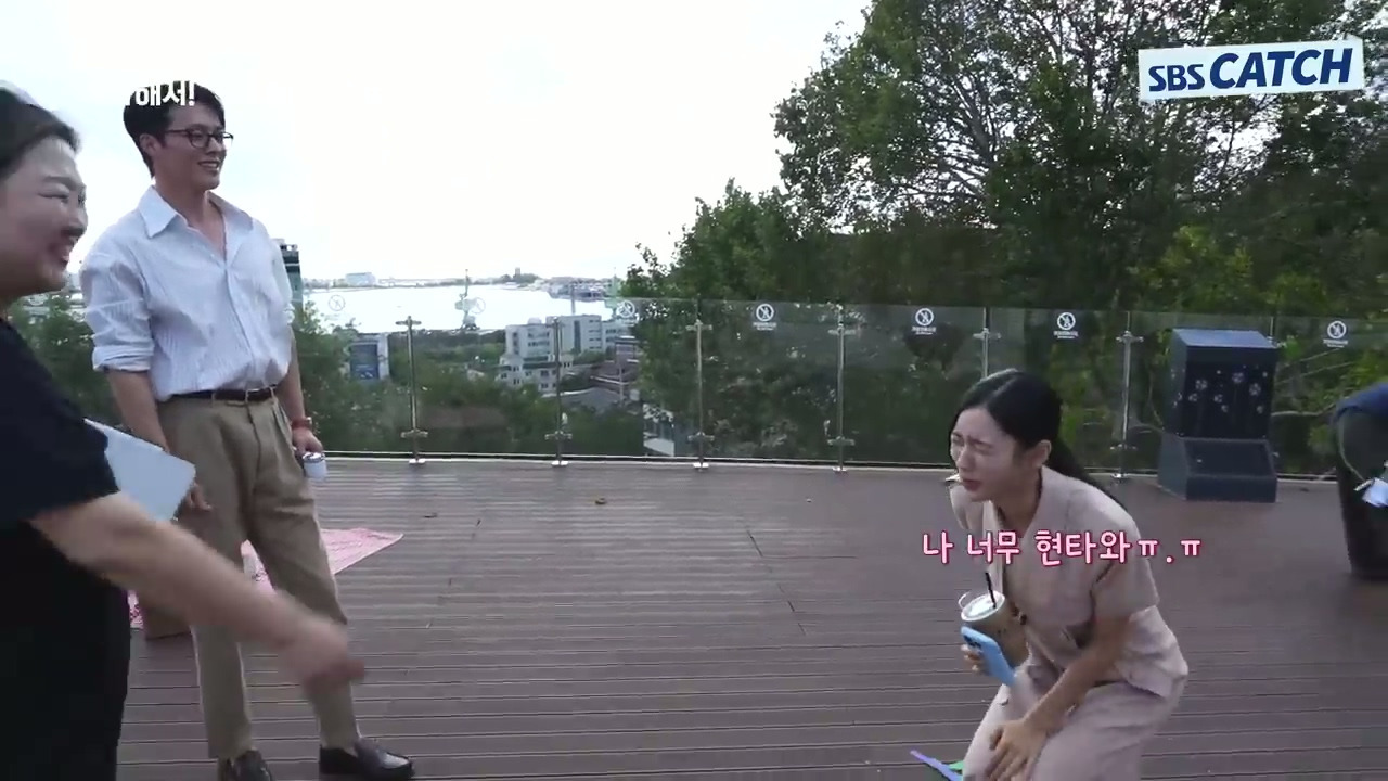 [키스는괜히해서]-의외로(?)-안은진과의-댄스장면에서-리드-다-하는-장기용.jpg-28-이미지