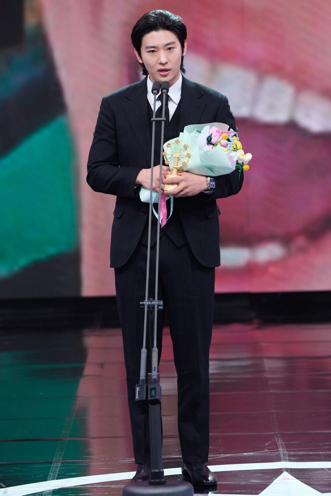 덱스의-다짐-"유재석-형에게-인사할-수-있는-사람-되겠다"[MBC연예대상]-0-이미지