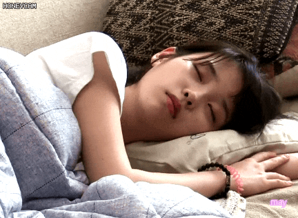 8년전-효리네-민박-속-아이유.gif-45-이미지