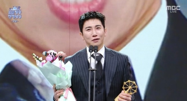 최우수상-유세윤,-후보자들에-“패배자들”-하하-장동민-붐-양세형-무대-이탈[MBC-방송연예대상]-0-이미지