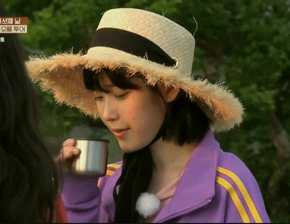 8년전-효리네-민박-속-아이유.gif-5-이미지