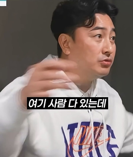 안정환-"K리그에서-감독-오퍼-많이-오는데-연봉을-봉사-수준으로-제시한다"-5-이미지