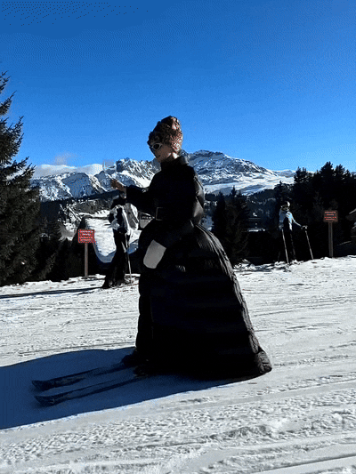 발렌시아가-드레스-패딩을-200%-소화한-사람.gif-2-이미지