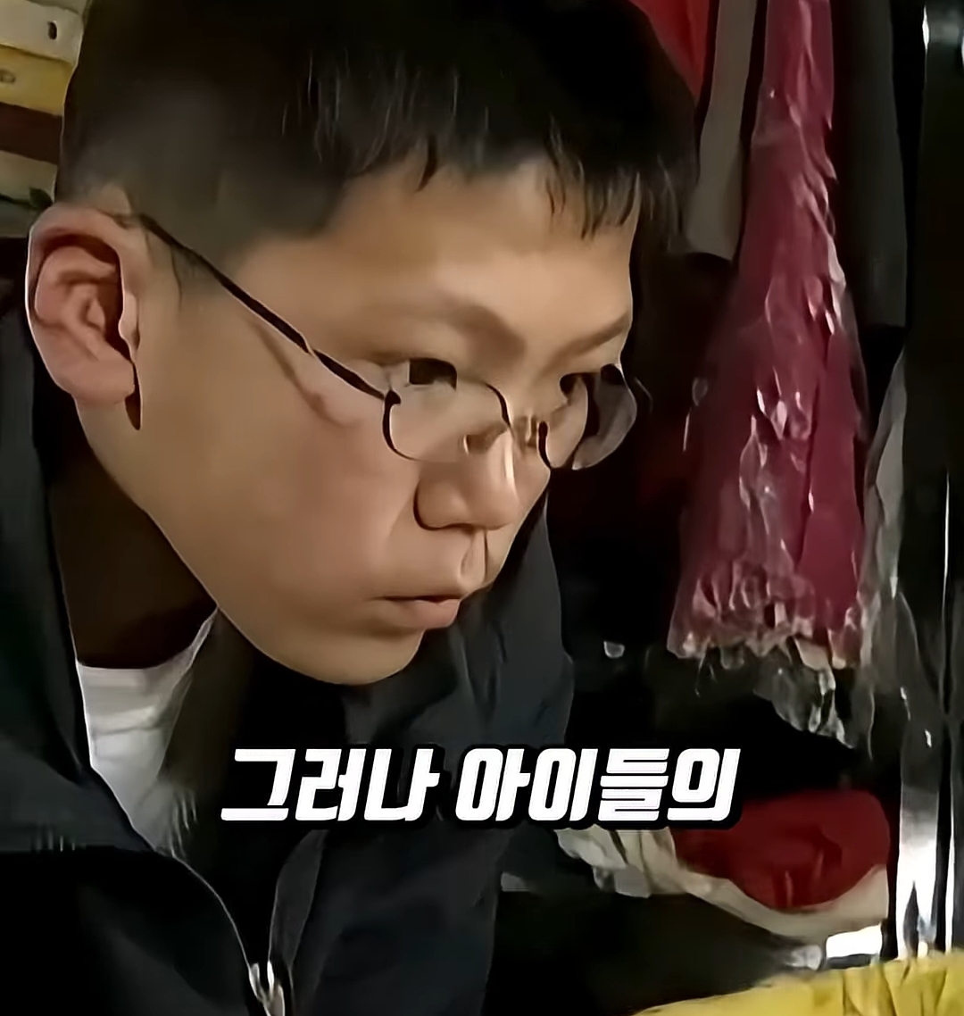 부모없는-3남매를-7년간-보살펴준-연예인-31-이미지