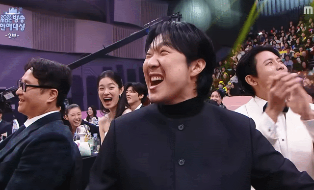 같이-수상-후보에-오른-동료들-저격한-유세윤-15-이미지
