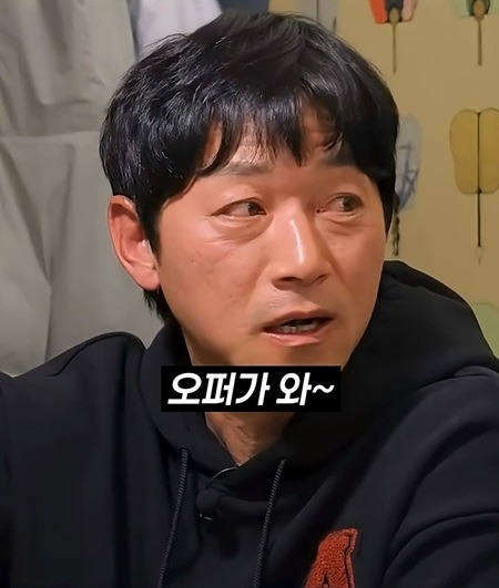 안정환-"K리그에서-감독-오퍼-많이-오는데-연봉을-봉사-수준으로-제시한다"-13-이미지