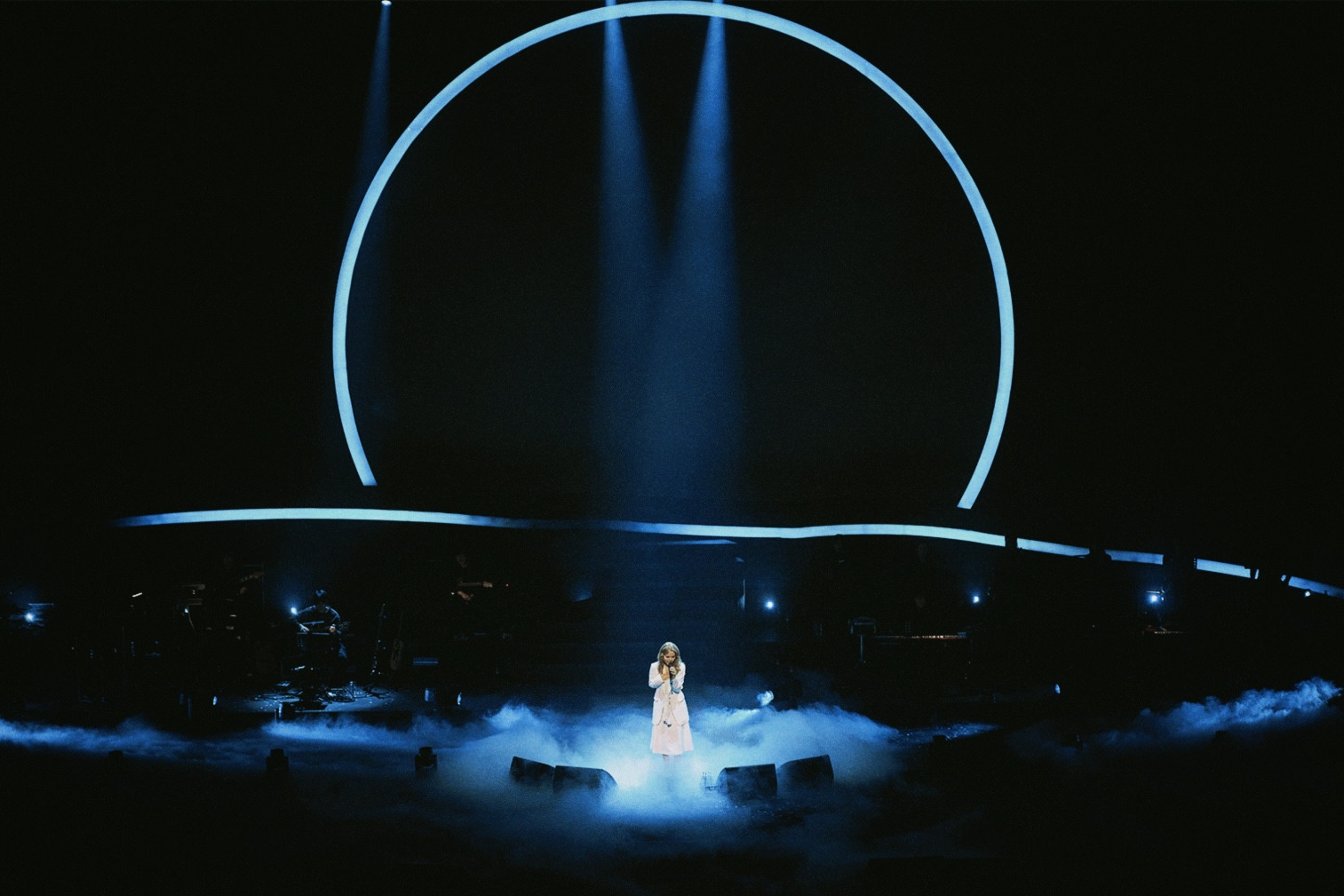 최유리-콘서트-2025-:-머무름-|-서울콘-비하인드-11-이미지