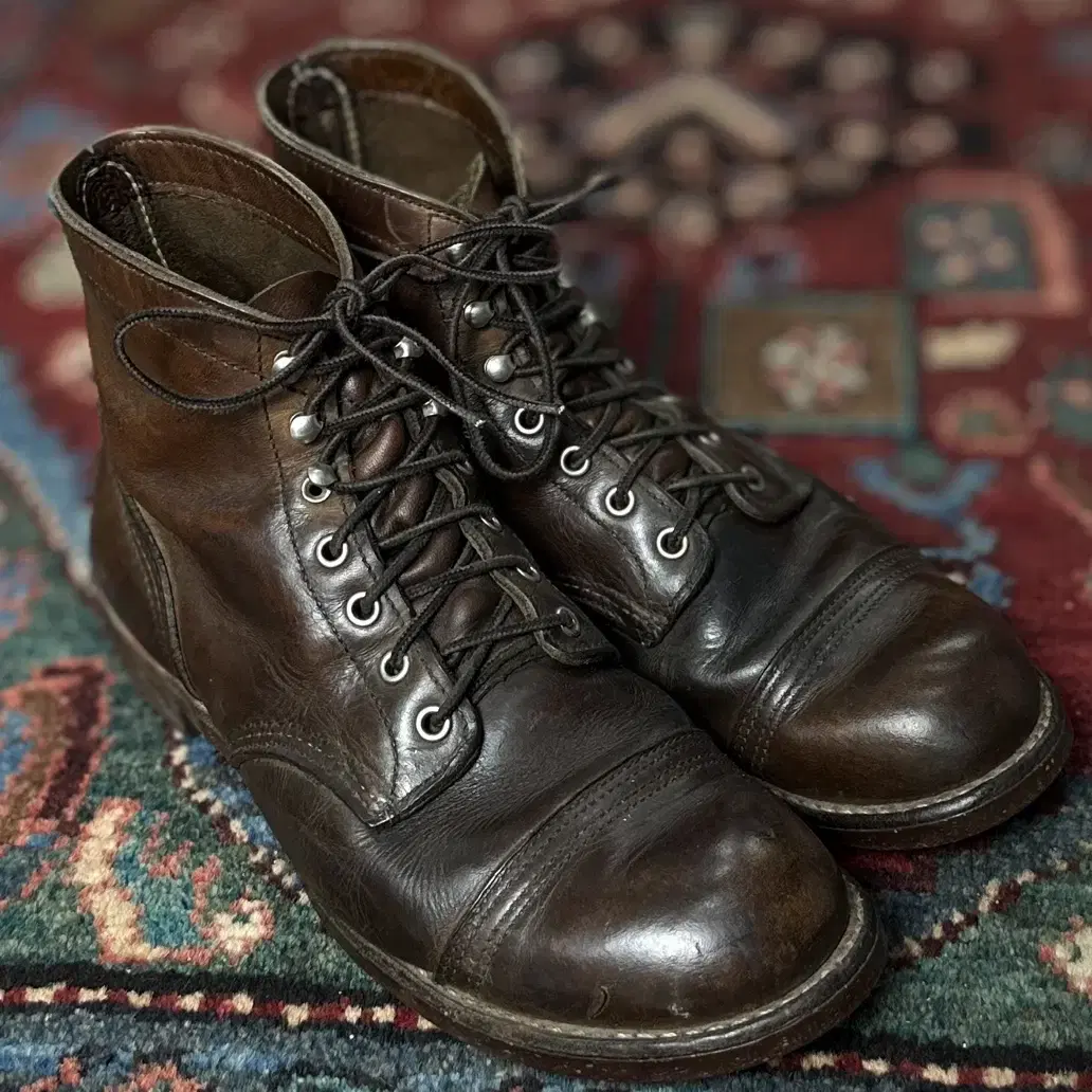 멋쟁이들이-신는다는-신발-7-이미지