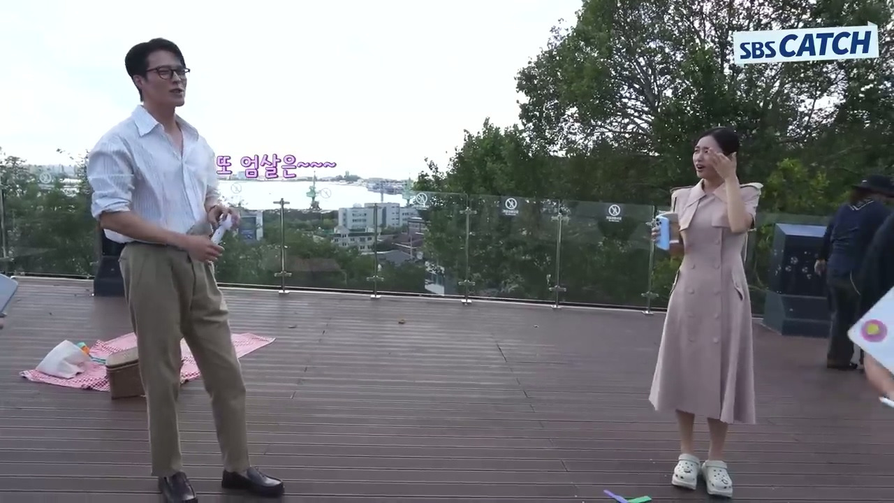 [키스는괜히해서]-의외로(?)-안은진과의-댄스장면에서-리드-다-하는-장기용.jpg-31-이미지