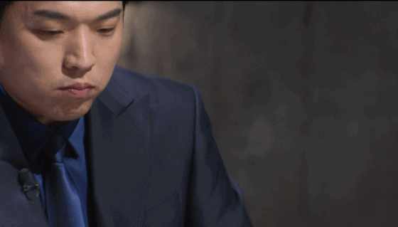 흑백ㅅㅍ)-여기서-안성재-최애는?.gif-2-이미지