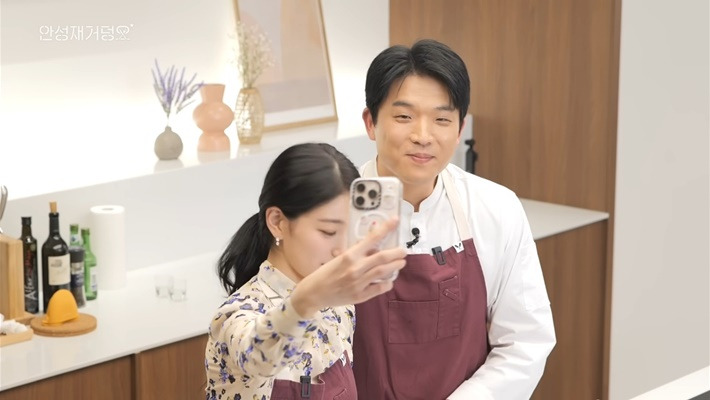 셀카-찍는-수지는-너무-♥수지♥고...-안성재는-2-이미지