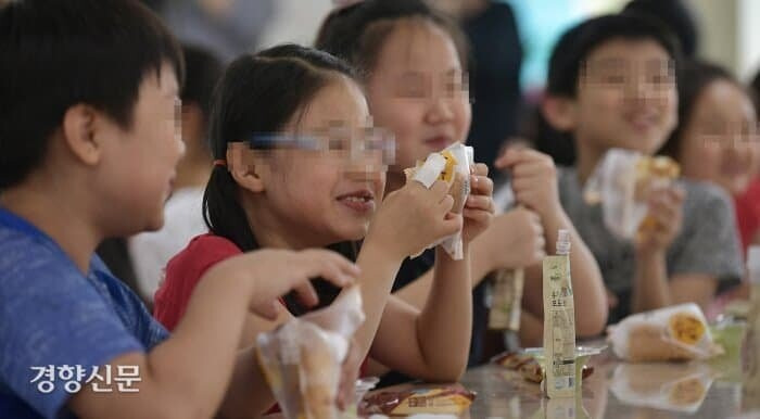 한참-자랄-아이들이-밥-대신-빵이라니ㅠ-1-이미지