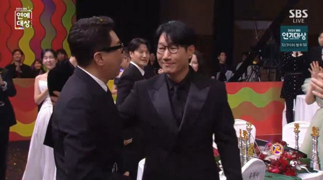 "SBS-대상보다-핑계고-대상이-값져"…'무관'-지석진-향한-위로-[엑's-이슈]-0-이미지