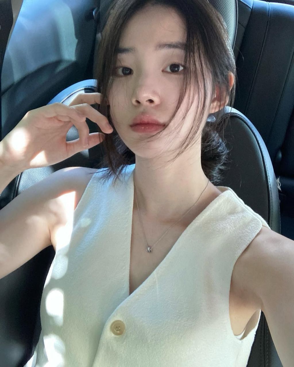 피부가-엄청-하얗다는-배우-신시아-11-이미지