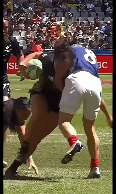 타고난-피지컬로-여자-럭비계를-제패하는-선수.gif-3-이미지